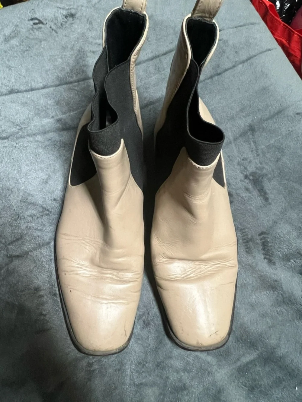 Everlane The Italian Leather Square Toe Chelsea Boot